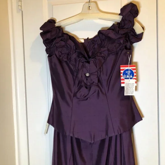 Ideas by Barbara Gown Style# 7777-10 Eggplant Size M NWT - Picture 11 of 16